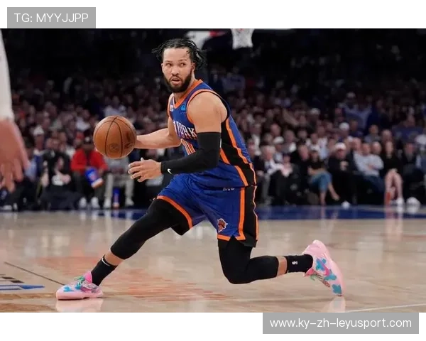 布伦森助攻组织，尼克斯进攻配合默契，引领新赛季攻防节奏